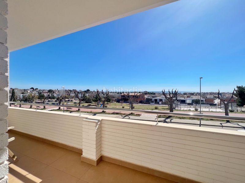Foto 5161c647-6266-44af-86b5-060525cb715f. Casa adossada amb calefacció aparcament a Cunit residencial Cunit