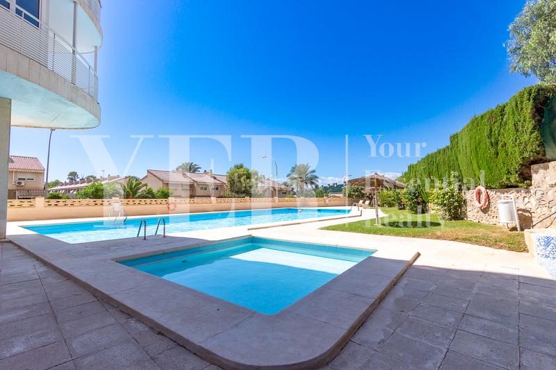 Foto 2d3ac3ea-2562-4a8b-b02c-0a66ee219b76. Piso en calle del curricán 27 vistas de ensueño en cabo huertas en Alicante