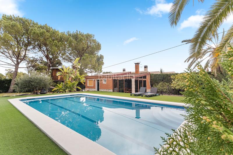 Foto 0edc7bf7-8e40-42a2-be80-85fe758f471c. Chalet con camino riscaldamento parcheggio piscina in Elche / Elx