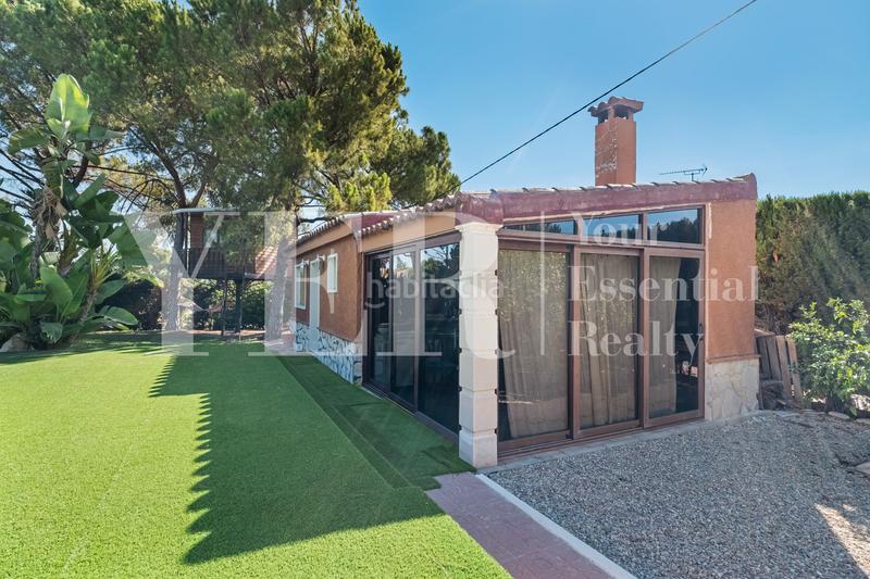 Foto 4a9bc661-410f-4a50-bcb5-bb90dbf10d5b. Chalet con camino riscaldamento parcheggio piscina in Elche / Elx