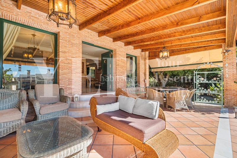 Foto 4eed4d85-2d0d-46f1-8a1e-0d7ce6a4c7ef. Chalet con camino riscaldamento parcheggio piscina in Elche / Elx