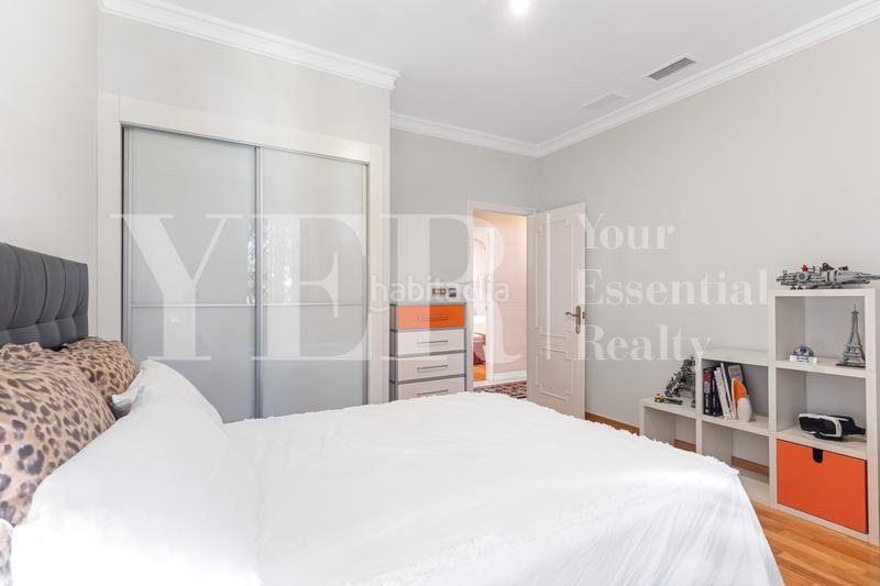 Foto 9e45acf8-a748-45ab-b7ac-8e600870a613. Chalet con camino riscaldamento parcheggio piscina in Elche / Elx