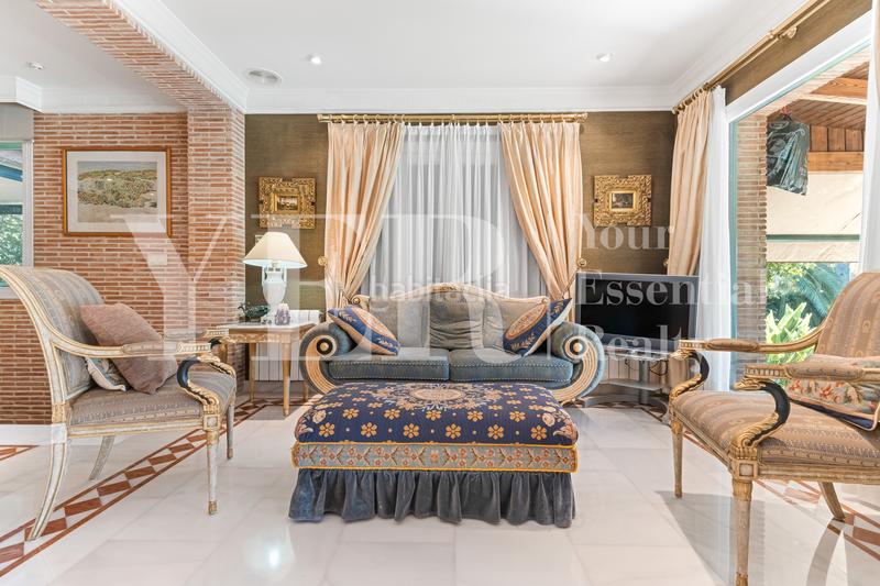 Foto e5f881c2-3ca5-452b-8b5d-30cd65d757d2. Chalet con camino riscaldamento parcheggio piscina in Elche / Elx