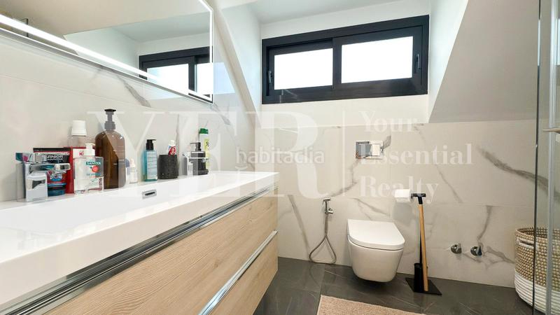 Foto 2b6a22d2-ead2-4aec-aebf-8f3b23cdc1f1. Chalet en carrer lo gat 40 en Bellavista-Capiscol-Frank Espinós San Juan de Alicante