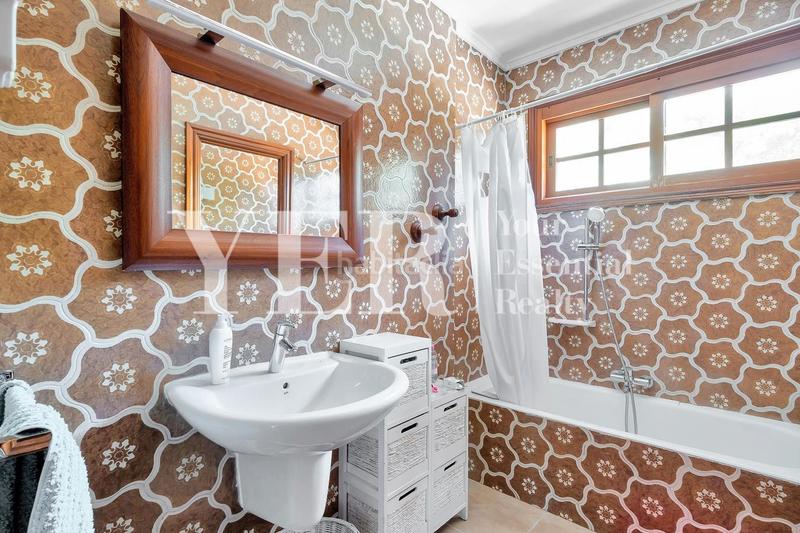 Foto e12403bf-d5c7-4e10-b5d8-23c36cb5677b. Casa amb piscina a Santa Faz Alicante