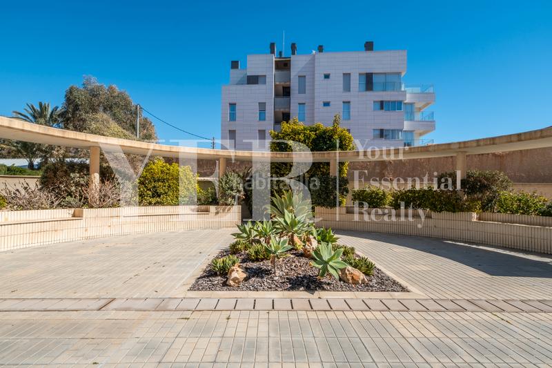 Foto f8db662e-dcea-4da2-a4c7-11531bbbbfbb. Pis amb calefacció aparcament piscina a Playa Muchavista Campello (el)