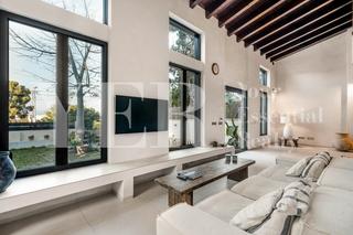 Xalet a Calle publicista víctor viñés 14c. Exclusivo chalet de diseño vistahermosa.