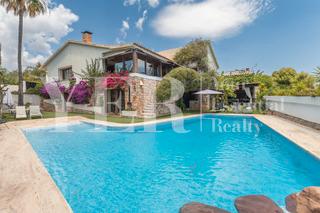 Xalet  Urbanizacion coblanca. Encantadora villa en la exclusiva urbanización coblanca, benidor