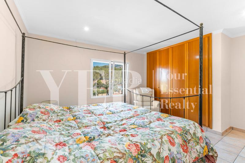 Foto 03334a79-72b1-4700-b26d-120728f4698d. Chalet con piscina in Mascarat Altea