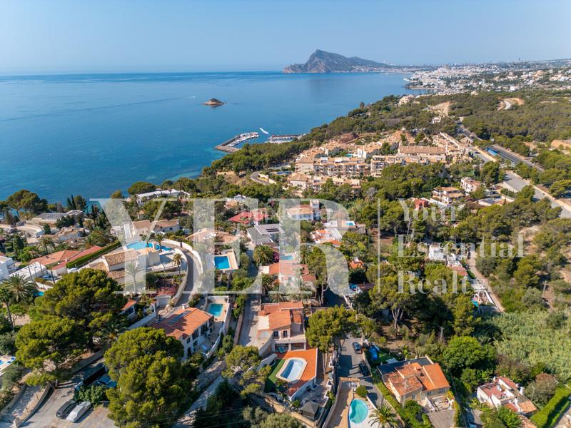 Foto 1dfffd97-ea4f-456f-9a6d-3b5e3c643a36. Chalet con piscina in Mascarat Altea