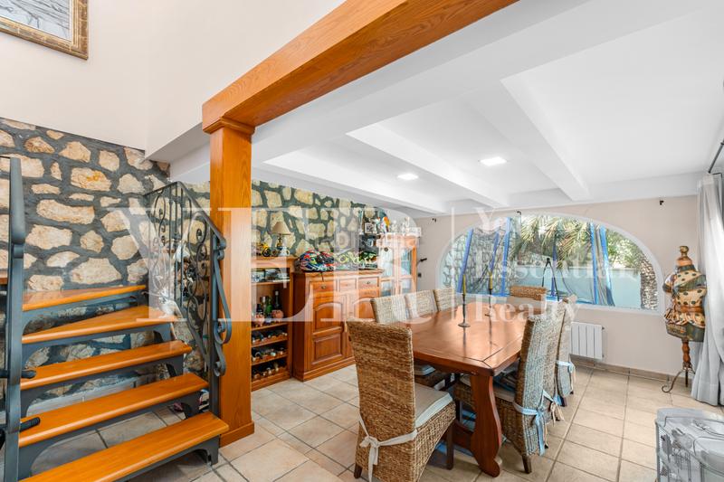 Foto 783cffdb-cf18-4ca9-803e-4e48b55d7552. Chalet con piscina in Mascarat Altea