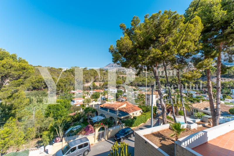 Foto ab12b79e-d847-4089-be39-99c5aba3cbf0. Chalet con piscina in Mascarat Altea
