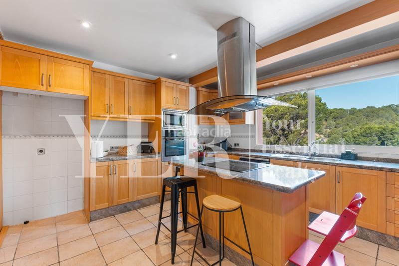 Foto b5727fb1-e060-4341-97e6-b0635a4a04cc. Chalet con piscina in Mascarat Altea