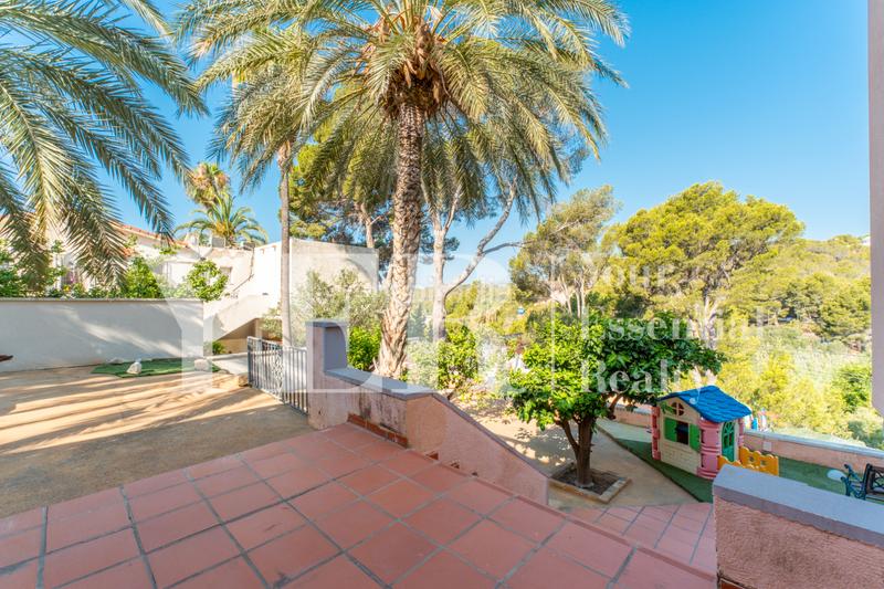 Foto d8cd0869-6bfb-492a-803b-f824327412b2. Chalet con piscina in Mascarat Altea