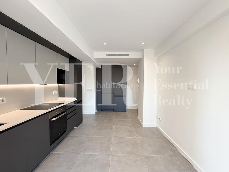 Foto 18b757f3-d5ef-4a8f-af3f-5fb9ebc2e83e. Pis a avenida jaime i el conquistador 144 a Playa Muchavista Campello (el)