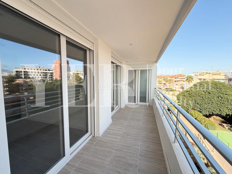 Foto 3689fa36-c511-4404-8054-df522e144036. Pis a avenida jaime i el conquistador 144 a Playa Muchavista Campello (el)