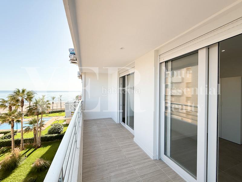 Foto abd786b2-b944-4c4f-a925-acdc9e1b7af5. Pis a avenida jaime i el conquistador 144 a Playa Muchavista Campello (el)