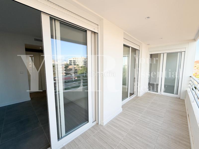 Foto d2056fe7-2eac-4ff8-81bb-a9afcccc8387. Pis a avenida jaime i el conquistador 144 a Playa Muchavista Campello (el)