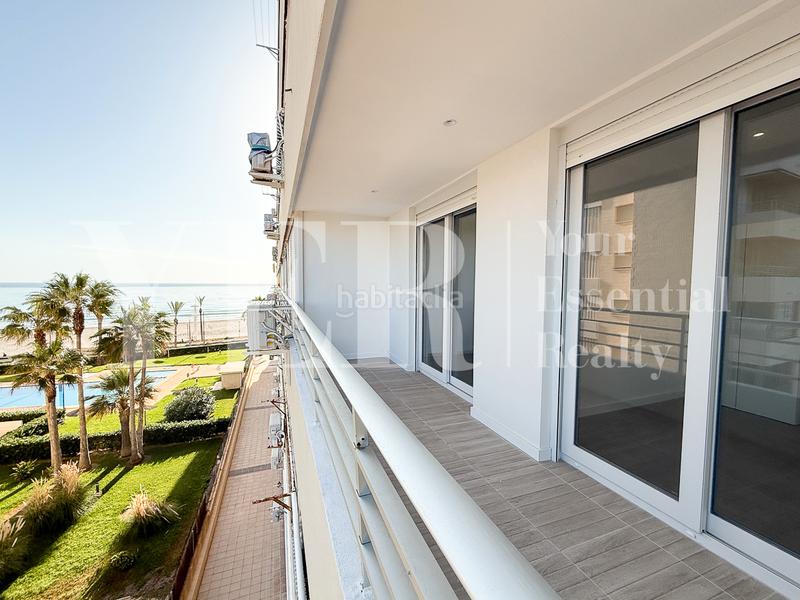 Foto d24a18f2-3a8d-45d4-bd3c-b936da5e56c6. Pis a avenida jaime i el conquistador 144 a Playa Muchavista Campello (el)