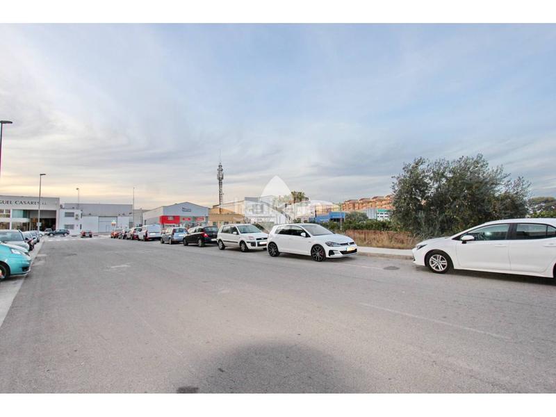 Foto 09b0a033-5b7a-4055-aa95-3f7fb20db3b3. Affitto locale commerciale in constitución 43 in Meliana