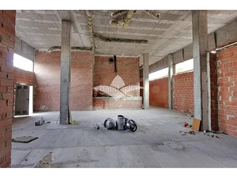 Foto 17b54f43-ff60-44f5-b291-c39f8114abeb. Affitto locale commerciale in constitución 43 in Meliana