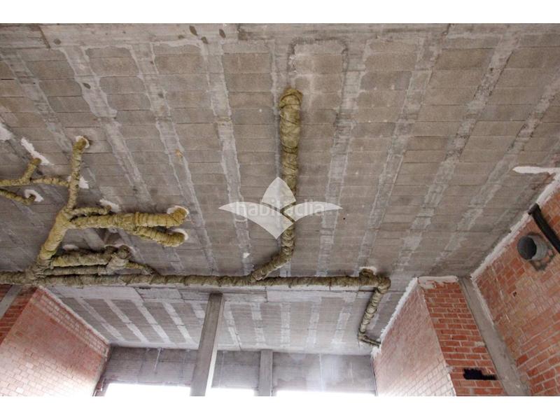 Foto 41d78c4f-1313-4cda-8159-725817a76050. Affitto locale commerciale in constitución 43 in Meliana