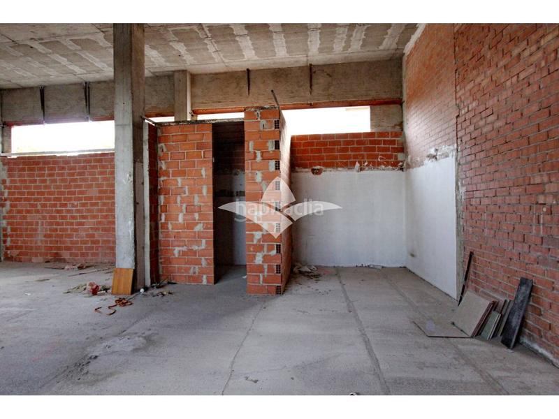 Foto 64cbbe6e-60aa-4a8e-98c8-383de7180149. Affitto locale commerciale in constitución 43 in Meliana