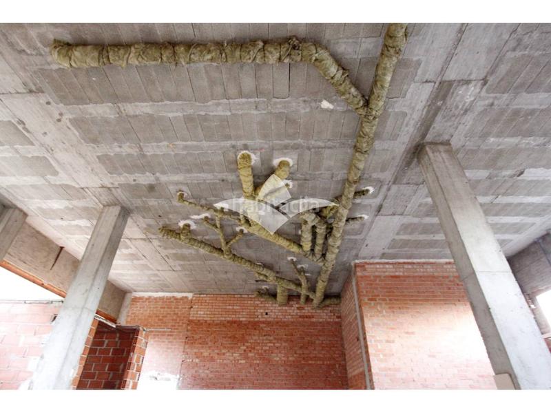 Foto 7c5b156e-c40b-48df-ac26-2b8eed9369fd. Affitto locale commerciale in constitución 43 in Meliana