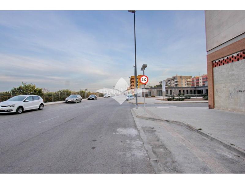 Foto 99b79c03-5643-41e3-82b6-bf1acaee78bd. Affitto locale commerciale in constitución 43 in Meliana