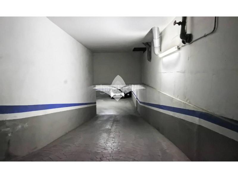Foto e81cc70a-160b-4c82-a793-b1baaa180763. Posto auto in Meliana