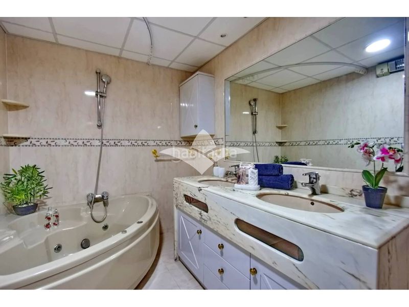 Foto 814389d5-b810-4bdc-bb8c-533cd2a683e0. Casa amb calefacció aparcament piscina a Meliana