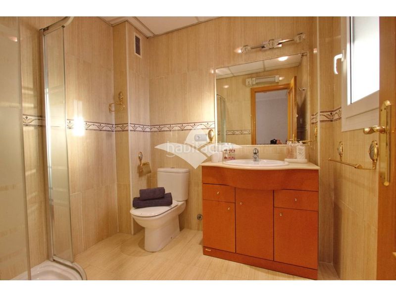 Foto a1e80de1-6237-44cb-a3c1-8578f9e54b49. Casa amb calefacció aparcament piscina a Meliana