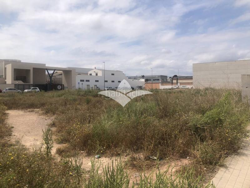 Foto 792d7c95-1454-4680-beff-09a4733d189b. Nau industrial a mig 8 a Vinalesa