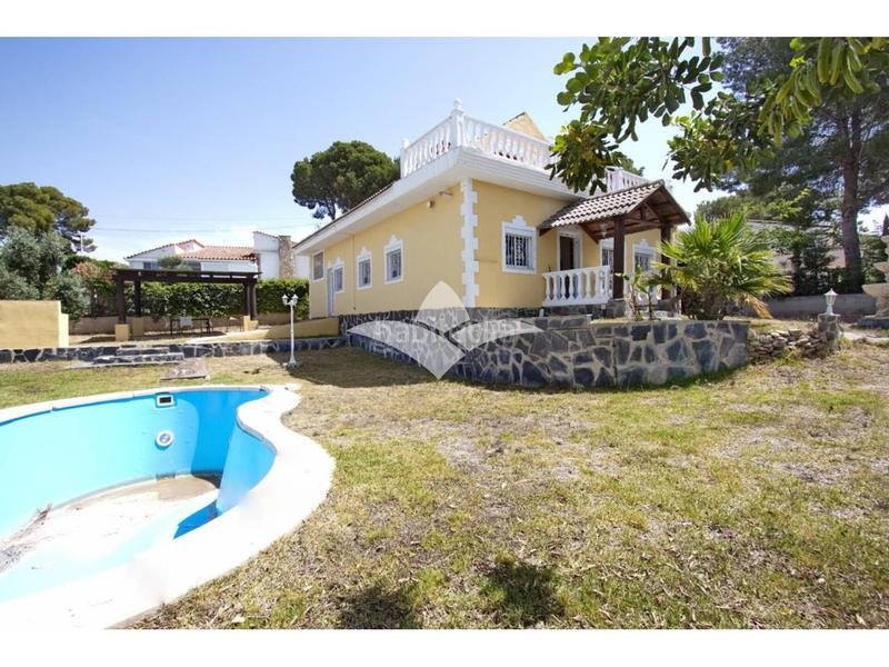 Foto 1eacf473-2dd5-4a24-ac3c-aa255041420d. Chalet  unifamiliar en venta en Vilamarxant