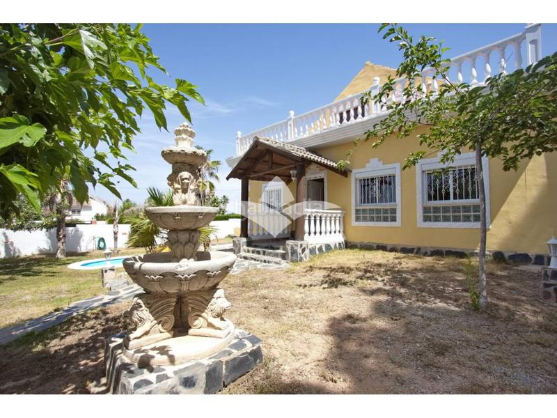 Foto 77f3ebde-0b57-41e0-82f6-e972a68b3303. Chalet  unifamiliar en venta en Vilamarxant