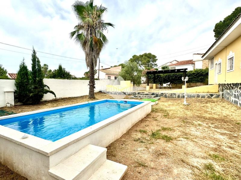 Foto b4160c27-1029-4c57-84c5-c033dbf0a96c. Xalet amb calefacció aparcament piscina a Vilamarxant