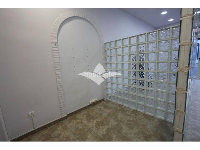 Foto 8579afce-eaf5-453a-a245-9b11be4b5b7a. Location local commercial dans Meliana