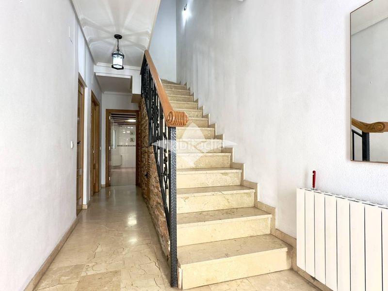 Foto d31811d9-59f5-4d74-ab64-aa6e9b20f1e8. Casa adossada amb calefacció aparcament a Massamagrell