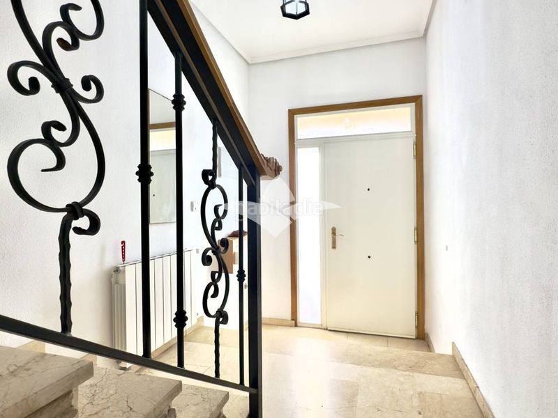Foto f75beee4-7c48-47b2-a86a-4d4835294737. Casa adossada amb calefacció aparcament a Massamagrell