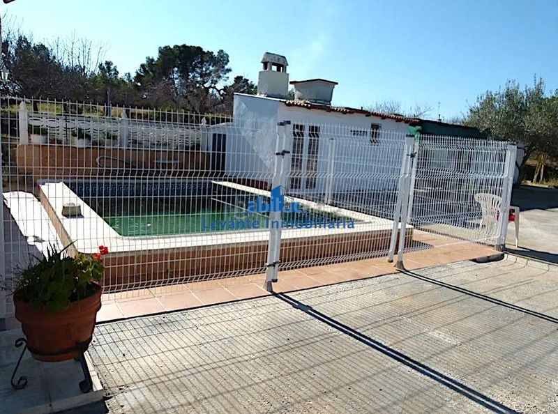 Foto 1cb9cf59-b9d2-41fe-a4a8-349c6c8eee2e. Xalet amb piscina a Godelleta