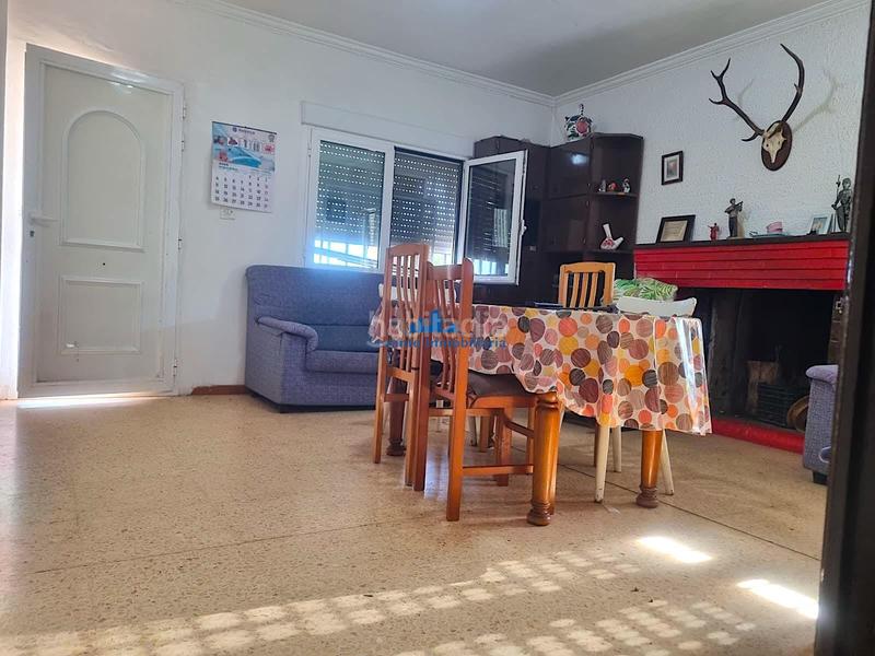 Foto 9f0adc13-4cc2-4272-a63b-a8f8ae12d5c8. Chalet  en Polígono del Aeropuerto Manises