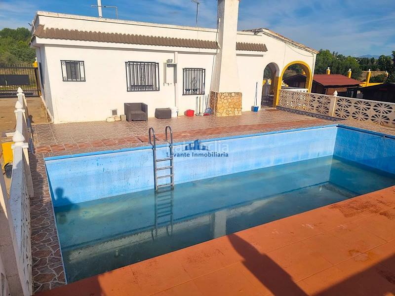 Foto e8b1fa64-e135-4b92-8cde-66014a344135. Chalet  en Polígono del Aeropuerto Manises