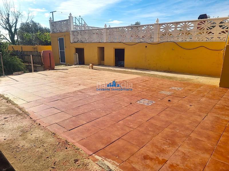 Foto f3b2b0ef-d7ba-4be6-bdc2-190132e7fc00. Chalet  en Polígono del Aeropuerto Manises