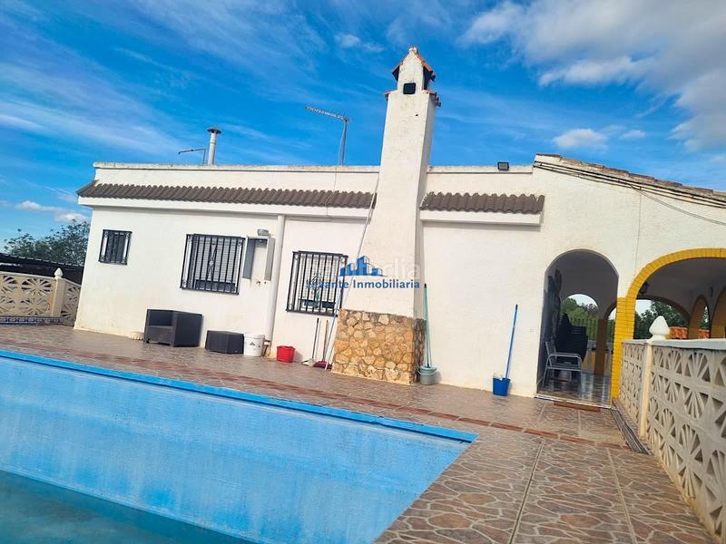 Foto 57b0b0b9-d7ea-4cec-a716-0d9a6af3c397. Casa con piscina in Polígono del Aeropuerto Manises