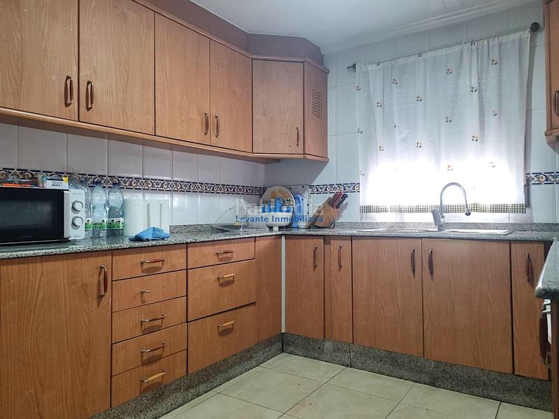 Foto e51e6d19-1e0b-4e24-8a67-24a2082179d4. Casa con piscina in Polígono del Aeropuerto Manises