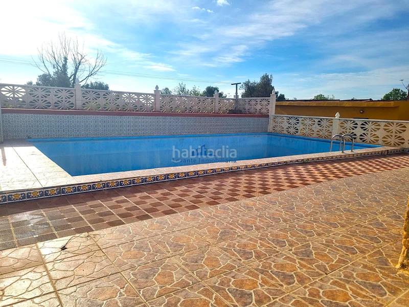 Foto fa2a2904-dc38-44ab-9413-6cebd680c8d5. Casa con piscina in Polígono del Aeropuerto Manises