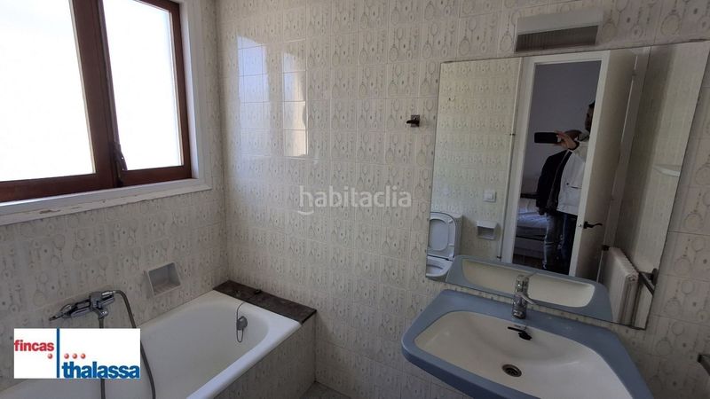 Foto 1e964c92-7841-4ad7-a763-96c12cdca05a. Edificio  con 3 viviendas independientes garaje en Lloret de Mar