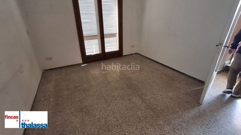 Foto be0f70ba-4cf6-45a7-a595-18cdfcd2fe0a. Edificio  con 3 viviendas independientes garaje en Lloret de Mar