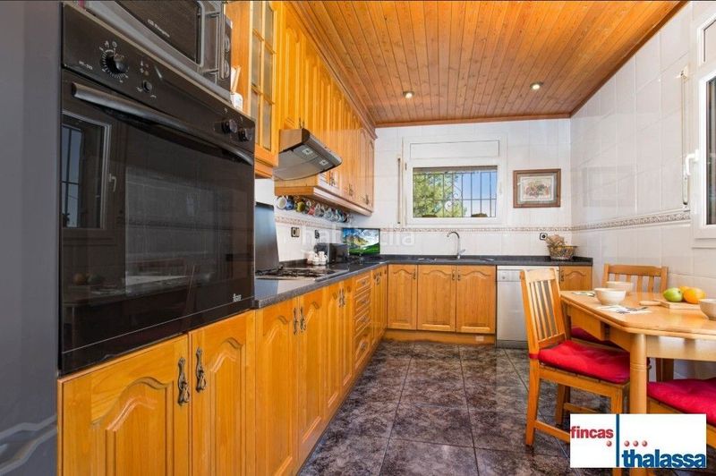 Foto 0f8828fe-7d00-4d87-8798-b73ed442775d. Casa amb piscina a Lloret Residencial - Montlloret Lloret de Mar