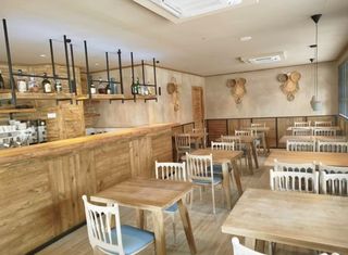 Geschäftsraum in Fenals. Restaurante reformado en venta